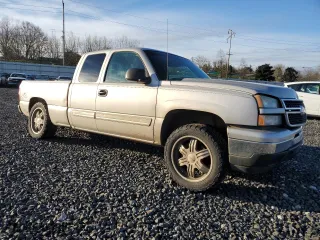 2006 Chevrolet Silverado 1500 LT1 with VIN 1GCEK19V46Z177854, listed as a Copart auction lot 87515875 with 193,619 mi miles and Salvage Title. Bid and sale history available at carsss.com. Image 4.