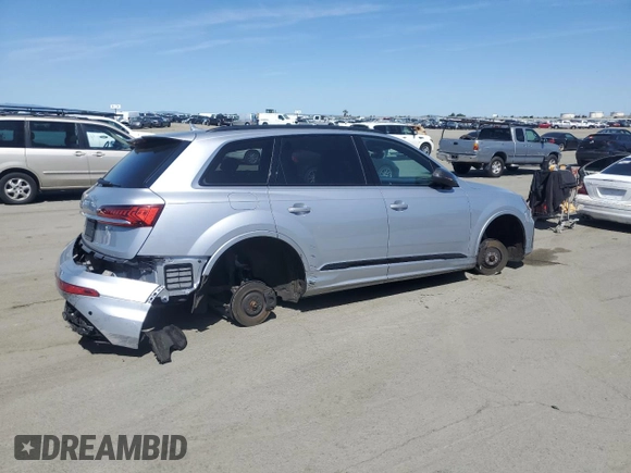 2021 Audi SQ7 Premium Plus z VIN WA1AWBF77MD011184, wystawiony jako Copart lot #52017985 z przebiegiem 43 293 mil mil oraz Szkoda całkowita • Salvage title. Historia ofert i sprzedaży dostępna na DreamBid. Obrazek 3.