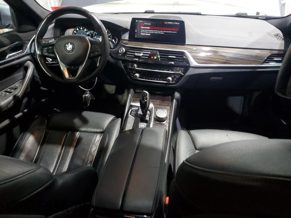 2019 BMW 5 Series 530i xDrive с VIN WBAJA7C50KWW09782, выставлен на аукционе Copart как лот 50684555 с пробегом 90 510 миль миль и Списание • Salvage title. История ставок и продаж доступна на DreamBid. Изображение 8.