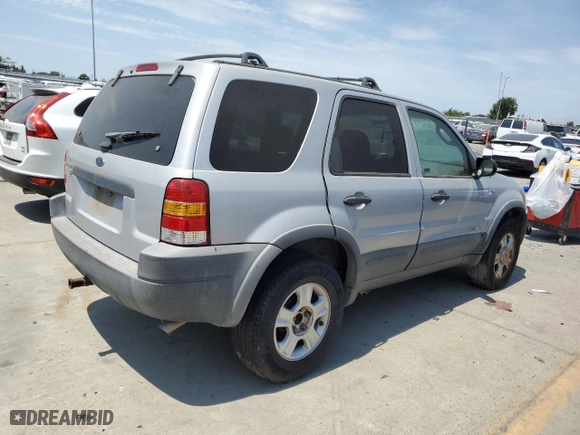 2002 Ford Escape XLT with VIN 1FMCU03152KC58829, listed as a Copart auction lot 61541644 with 0 mi miles and Clean Title. Bid and sale history available at carsss.com. Image 3.