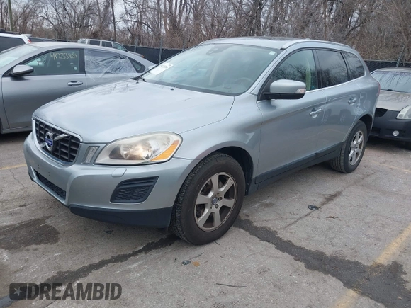 2012 Volvo XC60 3.2L с VIN YV4952DL3C2327880, выставлен на аукционе IAAI как лот 41215399 с пробегом 213 992 миль миль и . История ставок и продаж доступна на DreamBid. Изображение 2.