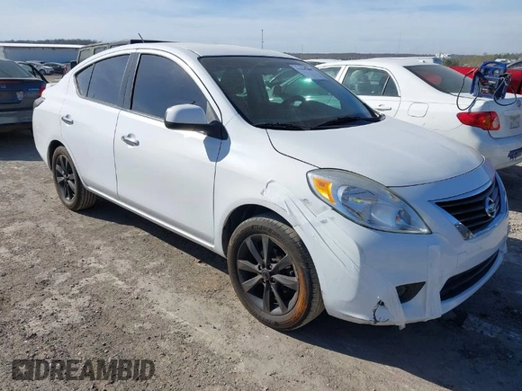 2014 Nissan Versa SV with VIN 3N1CN7APXEL845910, listed as a IAAI auction lot 41845481 with 100,005 mi miles. Bid and sale history available at carsss.com. Image 1.