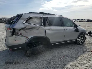 2022 Honda Pilot Touring 7-Passenger with VIN 5FNYF6H66NB019562, listed as a Copart auction lot 43752405 with 0 mi miles and Salvage Title. Bid and sale history available at carsss.com. Image 3.