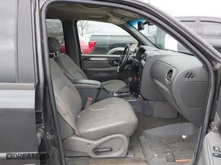 2004 GMC Envoy XUV SLT with VIN 1GKET12S046144883, listed as a IAAI auction lot 41708807 with 269,087 mi miles. Bid and sale history available at carsss.com. Image 5.