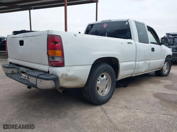 2002 GMC Sierra 1500 SLE with VIN 2GTEC19T121317115, listed as a IAAI auction lot 41446209 with 188,597 mi miles. Bid and sale history available at carsss.com. Image 4.