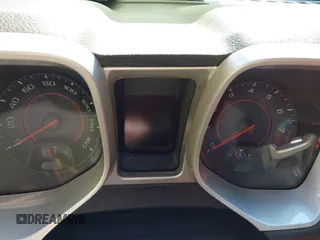 2015 Chevrolet Camaro LT z VIN 2G1FF1E34F9168703, wystawiony jako IAAI lot #42049357 z przebiegiem Nie podano mil oraz . Historia ofert i sprzedaży dostępna na DreamBid. Obrazek 16.