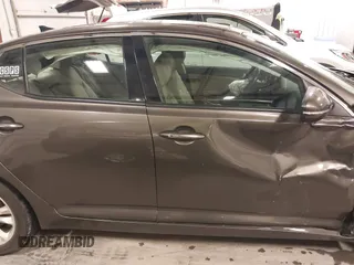 2013 Kia Optima EX with VIN 5XXGN4A72DG120129, listed as a IAAI auction lot 41858461 with 138,627 mi miles. Bid and sale history available at carsss.com. Image 17.