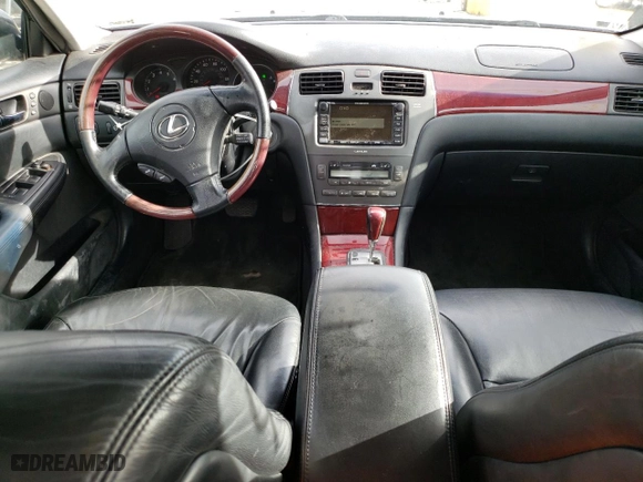 2002 Lexus ES 300 with VIN JTHBF30G420026124, listed as a Copart auction lot 49049045 with 246,398 mi miles and Clean Title. Bid and sale history available at carsss.com. Image 8.