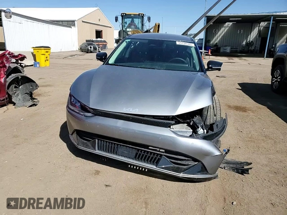 2024 Kia EV6 Wind z VIN KNDC3DLC8R5203168, wystawiony jako Copart lot #53138585 z przebiegiem 9 398 mil mil oraz Szkoda całkowita • Salvage title. Historia ofert i sprzedaży dostępna na DreamBid. Obrazek 12.