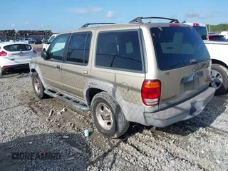 2001 Ford Explorer XLS z VIN 1FMZU62E71UB61118, wystawiony jako IAAI lot #42491725 z przebiegiem 160 280 mil mil oraz . Historia ofert i sprzedaży dostępna na DreamBid. Obrazek 3.