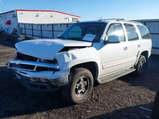2004 Chevrolet Tahoe LS with VIN 1GNEK13ZX4J320708, listed as a IAAI auction lot 41332058 with 171,305 mi miles. Bid and sale history available at carsss.com. Image 2.