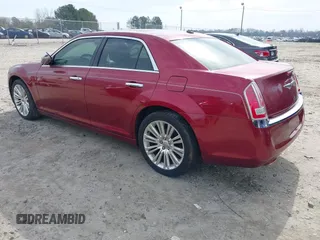 2014 Chrysler 300 C z VIN 2C3CCAEG3EH355185, wystawiony jako IAAI lot #41765179 z przebiegiem 243 059 mil mil oraz . Historia ofert i sprzedaży dostępna na DreamBid. Obrazek 3.