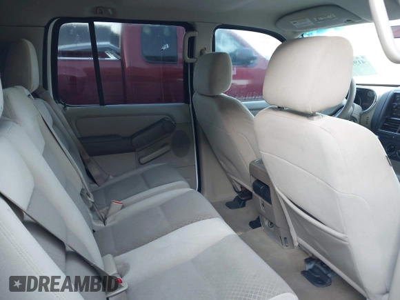 2006 Ford Explorer XLS with VIN 1FMEU62EX6ZA02330, listed as a IAAI auction lot 41981901 with 215,299 mi miles. Bid and sale history available at carsss.com. Image 8.