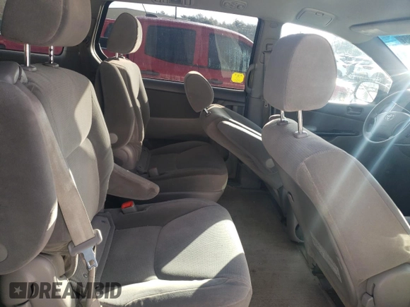 2005 Toyota Sienna LE with VIN 5TDBA23C25S047963, listed as a Copart auction lot 43826585 with 189,785 mi miles and Salvage Title. Bid and sale history available at carsss.com. Image 11.