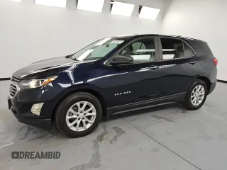 2020 Chevrolet Equinox LS z VIN 3GNAXHEV0LS645786, wystawiony jako Copart lot #57057345 z przebiegiem 194 862 mil mil oraz Czysty tytuł • Clean title. Historia ofert i sprzedaży dostępna na DreamBid. Obrazek 1.