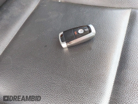 2020 Ford Escape SE с VIN 1FMCU0G62LUC72330, выставлен на аукционе IAAI как лот 42484552 с пробегом 43 999 миль миль и . История ставок и продаж доступна на DreamBid. Изображение 11.
