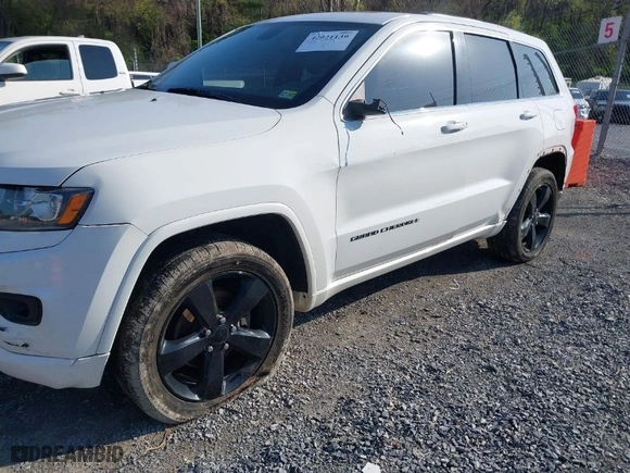 2015 Jeep Grand Cherokee Altitude with VIN 1C4RJFAG1FC797157, listed as a IAAI auction lot 42021139 with 148,491 mi miles. Bid and sale history available at carsss.com. Image 6.