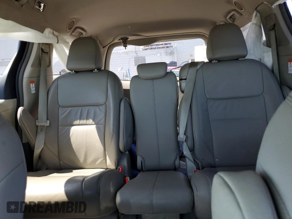 2017 Toyota Sienna XLE Auto Access Seat with VIN 5TDYZ3DC7HS891072, listed as a Copart auction lot 61480035 with 121,226 mi miles and Salvage title. Bid and sale history available at DreamBid. Image 10.