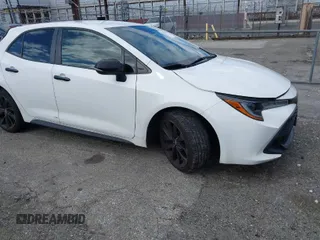 2020 Toyota Corolla Hatchback SE with VIN JTND4RBE4L3098838, listed as a IAAI auction lot 41442762 with 86,708 mi miles. Bid and sale history available at carsss.com. Image 1.