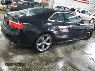 2009 Audi A5 z VIN WAUDK78T59A051677, wystawiony jako Copart lot #44364485 z przebiegiem 88 548 mil mil oraz Szkoda całkowita • Salvage title. Historia ofert i sprzedaży dostępna na DreamBid. Obrazek 3.