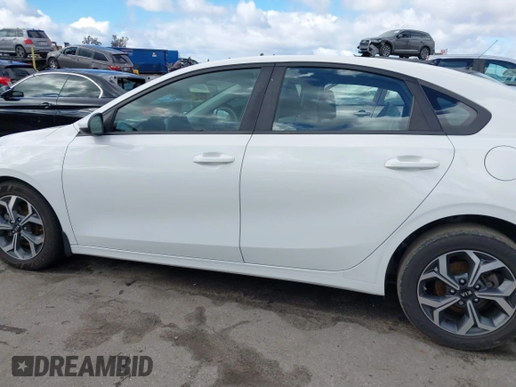 2019 Kia Forte LXS with VIN 3KPF24AD8KE080266, listed as a IAAI auction lot 41786741 with 115,799 mi miles and . Bid and sale history available at carsss.com. Image 14.