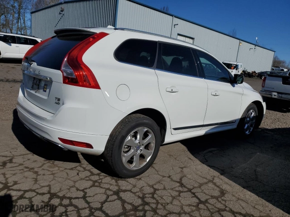 2016 Volvo XC60 T5 Platinum with VIN YV4612RM2G2848286, listed as a Copart auction lot 44978165 with 135,167 mi miles and Salvage Title. Bid and sale history available at carsss.com. Image 3.