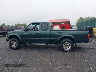 2000 Toyota Tacoma PreRunner with VIN 5TESM92N4YZ695931, listed as a IAAI auction lot 42352013 with 194,454 mi miles and . Bid and sale history available at DreamBid. Image 15.