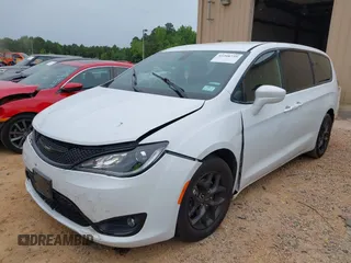 2018 Chrysler Pacifica Touring Plus with VIN 2C4RC1FG5JR287268, listed as a IAAI auction lot 42208739 with 114,294 mi miles and . Bid and sale history available at DreamBid. Image 17.