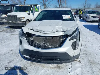 2019 Cadillac XT4 FWD Luxury z VIN 1GYAZAR4XKF170642, wystawiony jako IAAI lot #41585684 z przebiegiem 74 512 mil mil oraz . Historia ofert i sprzedaży dostępna na DreamBid. Obrazek 6.
