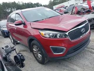 2018 Kia Sorento LX z VIN 5XYPG4A39JG400774, wystawiony jako IAAI lot #41711055 z przebiegiem 56 046 mil mil oraz . Historia ofert i sprzedaży dostępna na DreamBid. Obrazek 13.