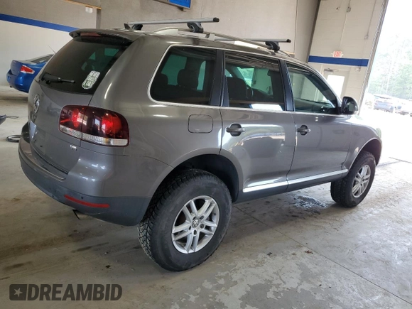 2009 Volkswagen Touareg VR6 z VIN WVGBE77L39D013877, wystawiony jako Copart lot #65572024 z przebiegiem 139 263 mil mil oraz Czysty tytuł • Clean title. Historia ofert i sprzedaży dostępna na DreamBid. Obrazek 3.