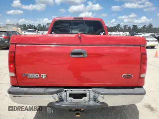 2000 Ford F-350 XL with VIN 3FTSW30F8YMA37190, listed as a Copart auction lot 67695694 with 555,401 mi miles and Salvage title. Bid and sale history available at DreamBid. Image 6.