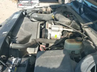 2000 Chevrolet Silverado 1500 LS with VIN 1GCEC14W2YZ179649, listed as a IAAI auction lot 42525015 with 284,859 mi miles and . Bid and sale history available at DreamBid. Image 21.