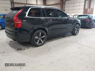 2017 Volvo XC90 R-Design z VIN YV4102KM6H1156529, wystawiony jako IAAI lot #42436519 z przebiegiem 100 081 mil mil oraz . Historia ofert i sprzedaży dostępna na DreamBid. Obrazek 4.