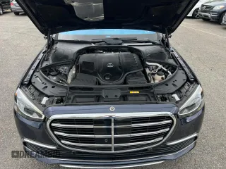 2022 Mercedes-Benz S 500 z VIN W1K6G6DB2NA068179, wystawiony jako Copart lot #59617975 z przebiegiem 43 249 mil mil oraz Tytuł czysty. Historia ofert i sprzedaży dostępna na DreamBid. Obrazek 8.