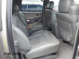 2001 GMC Yukon XL SLE with VIN 3GKFK16T01G280502, listed as a IAAI auction lot 42150712 with 229,093 mi miles. Bid and sale history available at carsss.com. Image 8.