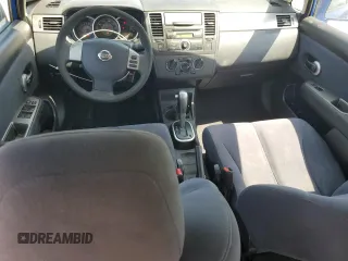 2009 Nissan Versa SL z VIN 3N1BC13E39L498629, wystawiony jako Copart lot #59443985 z przebiegiem 141 305 mil mil oraz Czysty tytuł • Clean title. Historia ofert i sprzedaży dostępna na DreamBid. Obrazek 8.