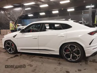 2019 Lamborghini Urus z VIN ZPBUA1ZL1KLA04859, wystawiony jako IAAI lot #41455275 z przebiegiem 13 380 mil mil oraz . Historia ofert i sprzedaży dostępna na DreamBid. Obrazek 14.