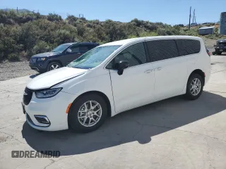 2025 Chrysler Pacifica Select z VIN 2C4RC1BG7SR554224, wystawiony jako Copart lot #61411245 z przebiegiem 8 509 mil mil oraz Szkoda całkowita • Salvage title. Historia ofert i sprzedaży dostępna na DreamBid. Obrazek 1.