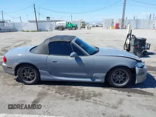 2003 Mazda MX-5 Miata Cloth with VIN JM1NB353930309670, listed as a IAAI auction lot 42234586 with 220,979 mi miles and . Bid and sale history available at DreamBid. Image 13.