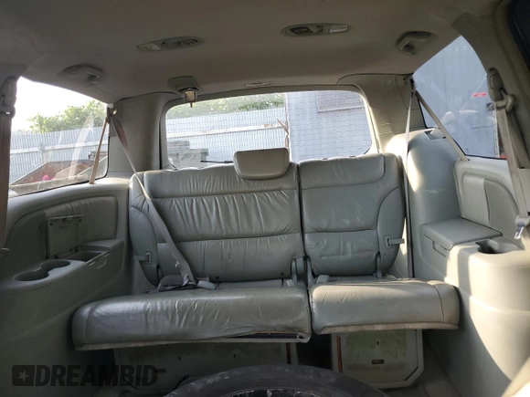 2006 Honda Odyssey EX-L z VIN 5FNRL386X6B031503, wystawiony jako Copart lot #59791425 z przebiegiem 138 624 mil mil oraz Czysty tytuł • Clean title. Historia ofert i sprzedaży dostępna na DreamBid. Obrazek 10.