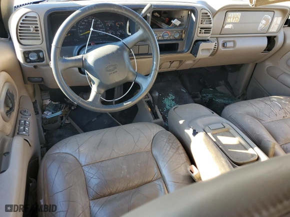 1998 Chevrolet Tahoe with VIN 1GNEK13R2WJ346738, listed as a Copart auction lot 82112764 with 135,422 mi miles and Salvage Title. Bid and sale history available at carsss.com. Image 8.