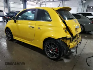 2017 FIAT 500 Abarth z VIN 3C3CFFFH3HT548038, wystawiony jako Copart lot #77575204 z przebiegiem 58 757 mil mil oraz Szkody całkowita. Historia ofert i sprzedaży dostępna na DreamBid. Obrazek 2.