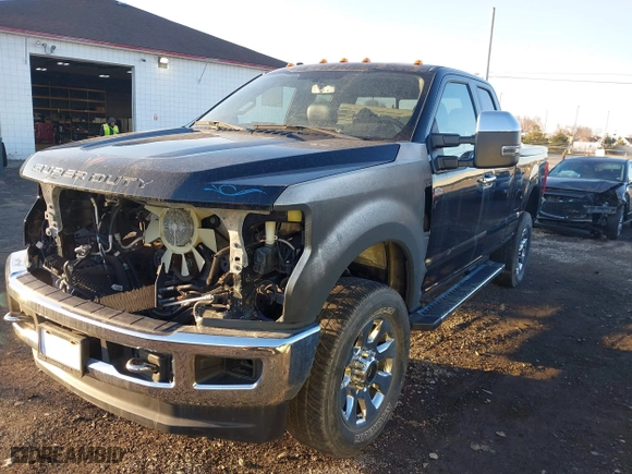 2018 Ford Super Duty F-250 SRW XL with VIN 1FT7X2B63JEC51297, listed as a IAAI auction lot 41860096 with 46,939 mi miles. Bid and sale history available at carsss.com. Image 20.