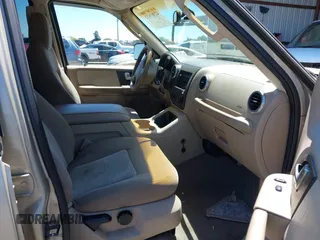 2004 Ford Expedition XLT with VIN 1FMPU16W04LA01850, listed as a IAAI auction lot 42303611 with 190,515 mi miles and . Bid and sale history available at DreamBid. Image 5.
