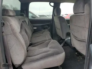 2002 GMC Sierra 2500HD SLE with VIN 1GTHK23U62F243433, listed as a Copart auction lot 50989755 with 206,989 mi miles and Clean Title. Bid and sale history available at carsss.com. Image 10.