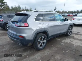 2019 Jeep Cherokee Limited z VIN 1C4PJMDNXKD272009, wystawiony jako IAAI lot #41983939 z przebiegiem 31 075 mil mil oraz . Historia ofert i sprzedaży dostępna na DreamBid. Obrazek 4.