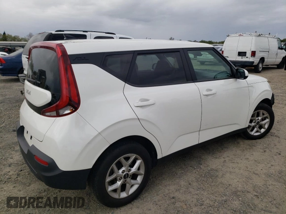 2022 Kia Soul LX with VIN KNDJ23AU2N7814943, listed as a Copart auction lot 50256255 with 47,065 mi miles and Salvage Title. Bid and sale history available at carsss.com. Image 3.