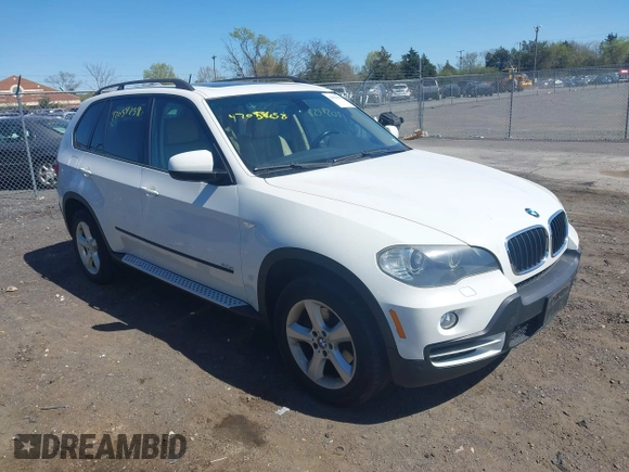 2008 BMW X5 3.0si with VIN 5UXFE43568L003293, listed as a IAAI auction lot 42054258 with 218,524 mi miles. Bid and sale history available at carsss.com. Image 1.