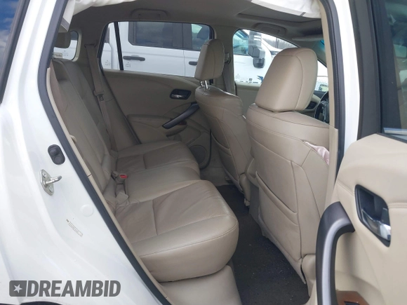 2015 Acura RDX Tech Pkg with VIN 5J8TB4H56FL000513, listed as a IAAI auction lot 41283811 with 167,324 mi miles. Bid and sale history available at carsss.com. Image 8.